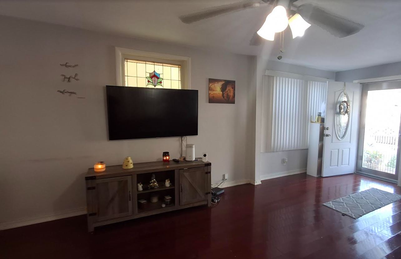 01 Living Room